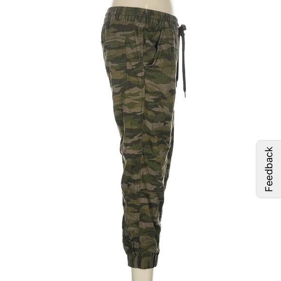 Levi's Green Camouflage Jogger Pants - Picture 3 of 4